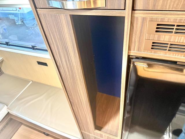 カムロード 　バンテック　コルドリーブス　ディーゼル４ＷＤ　ダブルタイヤ　ワンオーナー車　家庭用エアコン　ＦＦヒータ－　前後社外ショックアブソーバー　トリプルサブバッテリー　１５００Ｗインバーター　電子レンジ（72枚目）