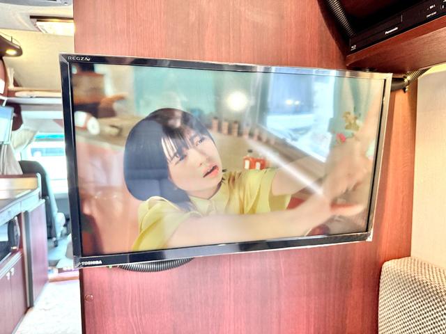 コースタービッグバン 　ナッツＲＶ　ボーダーバンクス　タイプＴ　エボリューション　後部オリジナルオーダー仕様　１０名乗車　家庭用エアコン　ＦＦヒーター　温水ボイラー　９０Ｌ給排水タンク　マルチルーム　カセットトイレ（17枚目）