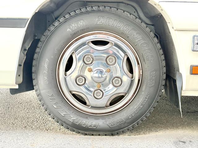 コースタービッグバン 　ナッツＲＶ　ボーダーバンクス　タイプＴ　エボリューション　後部オリジナルオーダー仕様　１０名乗車　家庭用エアコン　ＦＦヒーター　温水ボイラー　９０Ｌ給排水タンク　マルチルーム　カセットトイレ（35枚目）