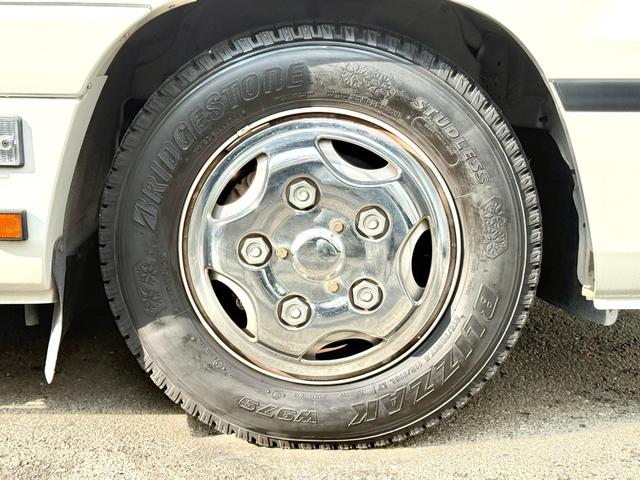 コースタービッグバン 　ナッツＲＶ　ボーダーバンクス　タイプＴ　エボリューション　後部オリジナルオーダー仕様　１０名乗車　家庭用エアコン　ＦＦヒーター　温水ボイラー　９０Ｌ給排水タンク　マルチルーム　カセットトイレ（36枚目）