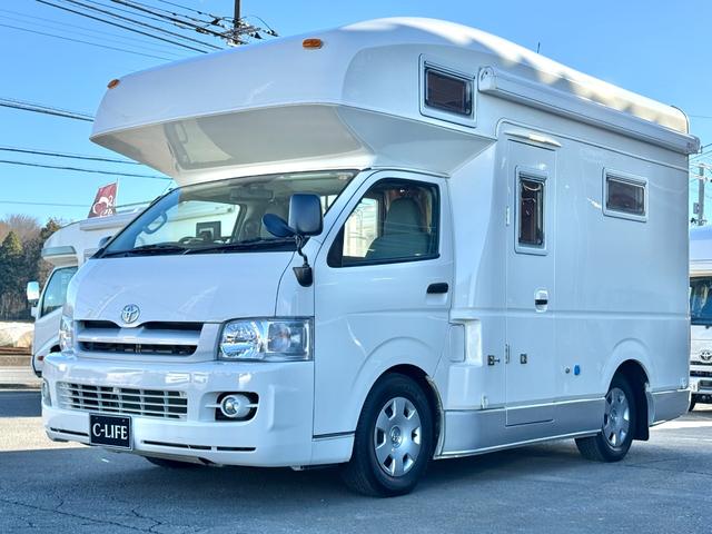 ハイエースワゴン 　ファンルーチェ　セレンゲティ　ツインサブバッテリー　ＦＦヒータ－　リアヒーター　リアクーラー　２０００Ｗインバーター　サイドオーニング　ルーフベント　テレビ　１２Ｖ冷蔵庫　外部充電　キッチン　コンロ（21枚目）