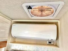 車両装備品：パナソニック製　ストラーダナビ　【ＣＮ−ＲＥ０５Ｄ】　ＫＥＮＷＯＯＤ製ドラレコ【ＤＲＶ−３２５】　ＥＴＣ２．０　リアダブルタイヤ 4