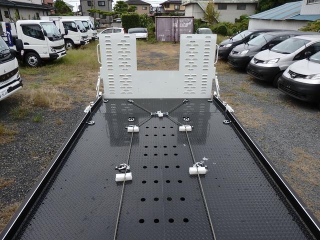 キャンター フラトップゼロ　積載３ｔ　ＡＴ車　ＮＥＷモデル　液晶メーター　左右アオリ開閉　ＮＥＷモデル　フル液晶ディスプレイ　純正バックモニター　ＬＥＤライト　衝突被害軽減ブレーキ　車線逸脱警報装置　メーカー保証継承付き　イージーアクセスキー（12枚目）