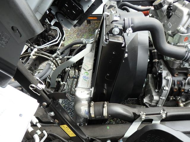 キャンター フラトップゼロ　積載３ｔ　ＡＴ車　ＮＥＷモデル　液晶メーター　左右アオリ開閉　ＮＥＷモデル　フル液晶ディスプレイ　純正バックモニター　ＬＥＤライト　衝突被害軽減ブレーキ　車線逸脱警報装置　メーカー保証継承付き　イージーアクセスキー（17枚目）