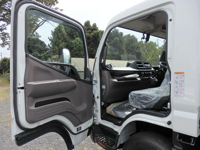 キャンター フラトップゼロ　積載３ｔ　ＡＴ車　ＮＥＷモデル　液晶メーター　左右アオリ開閉　ＮＥＷモデル　フル液晶ディスプレイ　純正バックモニター　ＬＥＤライト　衝突被害軽減ブレーキ　車線逸脱警報装置　メーカー保証継承付き　イージーアクセスキー（30枚目）