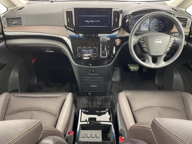 エルグランド ２５０ハイウェイスターＳ　純正ナビ　サンルーフ　レーダークルーズコントロール　両側パワースライドドア　純正ドライブレコーダー　エマージェンシーブレーキ　全方位　ＬＥＤオートライト　ＢＳＭ　ハーフレザー　純正１８インチアルミ（3枚目）