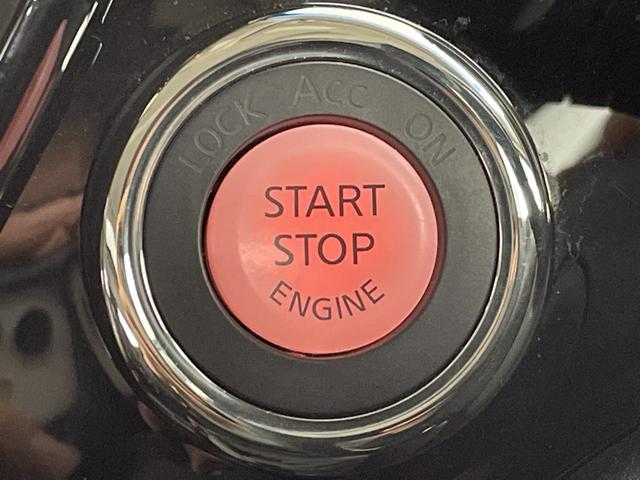 エルグランド ２５０ハイウェイスターＳ　純正ナビ　サンルーフ　レーダークルーズコントロール　両側パワースライドドア　純正ドライブレコーダー　エマージェンシーブレーキ　全方位　ＬＥＤオートライト　ＢＳＭ　ハーフレザー　純正１８インチアルミ（17枚目）