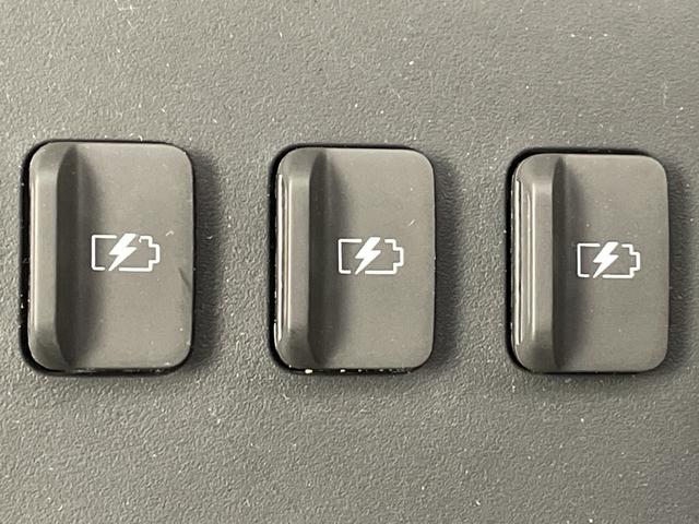 エルグランド ２５０ハイウェイスターＳ　純正ナビ　サンルーフ　レーダークルーズコントロール　両側パワースライドドア　純正ドライブレコーダー　エマージェンシーブレーキ　全方位　ＬＥＤオートライト　ＢＳＭ　ハーフレザー　純正１８インチアルミ（27枚目）