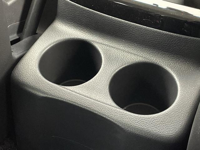 エルグランド ２５０ハイウェイスターＳ　純正ナビ　サンルーフ　レーダークルーズコントロール　両側パワースライドドア　純正ドライブレコーダー　エマージェンシーブレーキ　全方位　ＬＥＤオートライト　ＢＳＭ　ハーフレザー　純正１８インチアルミ（35枚目）