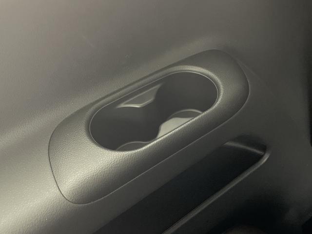 エルグランド ２５０ハイウェイスターＳ　純正ナビ　サンルーフ　レーダークルーズコントロール　両側パワースライドドア　純正ドライブレコーダー　エマージェンシーブレーキ　全方位　ＬＥＤオートライト　ＢＳＭ　ハーフレザー　純正１８インチアルミ（46枚目）