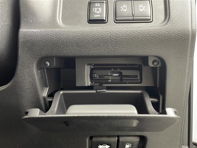 セレナ ハイウェイスターＶ　純正１０インチＳＤナビ　フルセグ　ビルトインＥＴＣ　バックカメラ　プロパイロット　エマージェンシーブレーキ　レーンキープ　ブラインドスポットモニター　両側パワースライドドア　オートハイビーム　ＬＥＤ（34枚目）