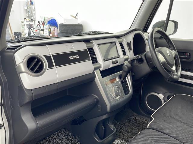 ハスラー Ｘターボ　社外ＳＤナビ　アルパインリアモニター　ルーフレール　レーダーブレーキサポート　運転席シートヒーター　ビルトインＥＴＣ　純正フロアマット　純正１５インチアルミホイール　横滑り防止装置　ＨＩＤオートライト（12枚目）