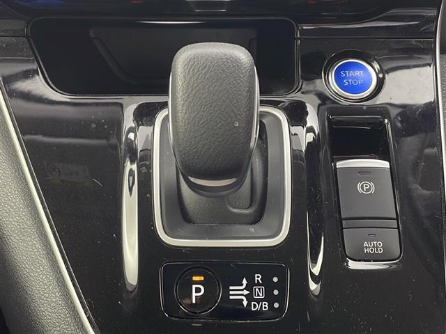 セレナ ｅ－パワー　ハイウェイスターＶ　純正１０インチＳＤナビ　フルセグ　バックカメラ　ビルトインＥＴＣ　プロパイロット　レーダークルーズコントロール　レーンキープ　エマージェンシーブレーキ　シートヒーター　両側パワースライドドア　ＢＳＭ（31枚目）