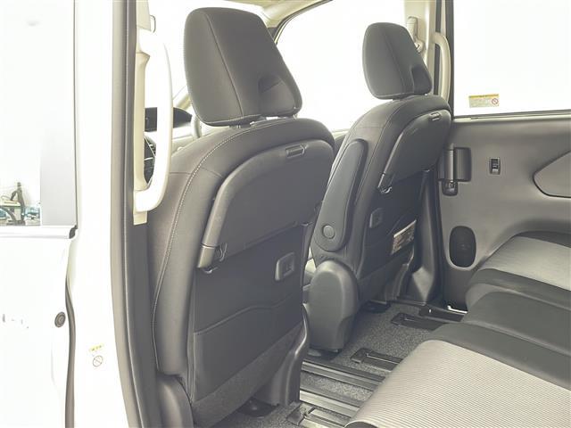 セレナ ハイウェイスターＶ　純正ナビ　Ｂｌｕｅｔｏｏｔｈ接続　アラウンドビューモニター　タッチフリースライドドア　前後ドライブレコーダー　プロパイロット　パーキングアシスト　オートマチックハイビーム　コーナーセンサー　ＬＥＤ（15枚目）