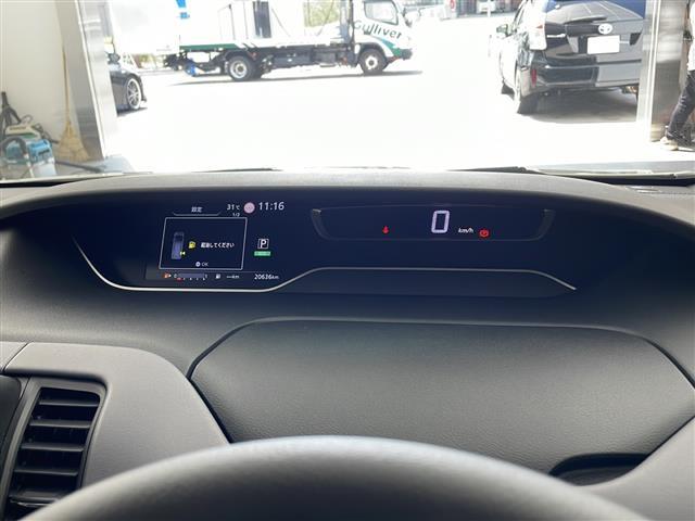 セレナ ハイウェイスターＶ　純正ナビ　Ｂｌｕｅｔｏｏｔｈ接続　アラウンドビューモニター　タッチフリースライドドア　前後ドライブレコーダー　プロパイロット　パーキングアシスト　オートマチックハイビーム　コーナーセンサー　ＬＥＤ（22枚目）