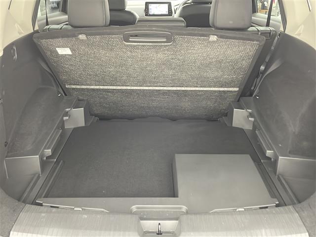 エクストレイル Ｘ　ｅ－４ＯＲＣＥ　純正９インチナビ　プロパイロット　ＢＳＭ　全席シートヒーター　バックカメラ　衝突軽減　防水シート　レーダークルコン　ルーフレール　ドラレコ　パワーバックドア　電動パーキング　パワーシート　ＥＴＣ（17枚目）