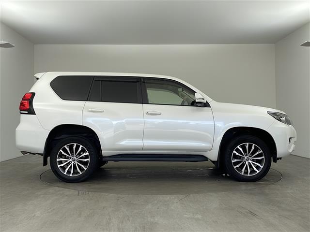 ランドクルーザープラド ＴＸ　Ｌパッケージ　４ＷＤ　純正ナビ　トヨタセーフティセンス　パノラミックビューモニター　バックカメラ　サンルーフ　テレビキャンセラー　ドライブレコーダー　パワーシート　シートヒーター　ベンチレーション　レザーシート（6枚目）
