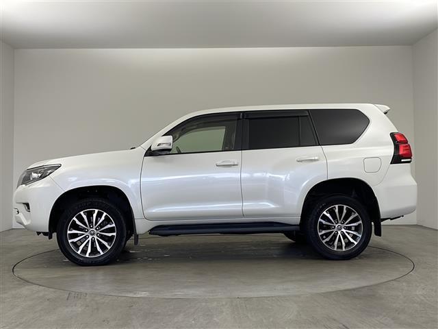 ランドクルーザープラド ＴＸ　Ｌパッケージ　４ＷＤ　純正ナビ　トヨタセーフティセンス　パノラミックビューモニター　バックカメラ　サンルーフ　テレビキャンセラー　ドライブレコーダー　パワーシート　シートヒーター　ベンチレーション　レザーシート（7枚目）