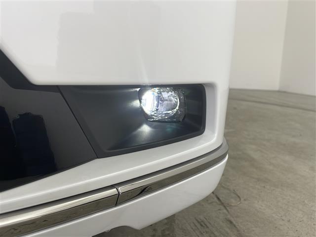 ステップワゴン ｅ：ＨＥＶスパーダ　・登録済未使用車・純正１１．４インチナビ（ＣＤ／ＤＶＤ／ＴＶ／ＢＴ／ＳＤ）・純正１５．６インチフリップダウンモニター・両側パワースライドドア・衝突軽減ブレーキ（ＣＭＢＳ）・先行車発進お知らせ（40枚目）