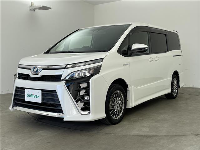 ヴォクシー ハイブリッドＺＳ　純正９インチナビ＆ＴＶ＆ＣＤ＆ＢＴ　バックカメラ　パワースライドドア　トヨタセーフティセンス　ビルトインＥＴＣ　クルーズコントロール　スマートキー　シートヒーター　オートマチックハイビーム（3枚目）