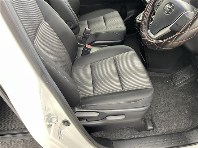 ヴォクシー ハイブリッドＺＳ　純正９インチナビ＆ＴＶ＆ＣＤ＆ＢＴ　バックカメラ　パワースライドドア　トヨタセーフティセンス　ビルトインＥＴＣ　クルーズコントロール　スマートキー　シートヒーター　オートマチックハイビーム（10枚目）