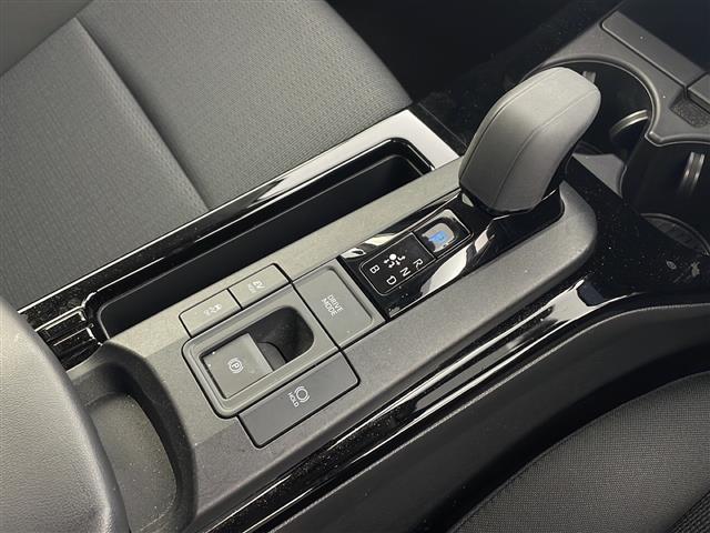 プリウス Ｕ　純正ディスプレイオーディオ　フルセグＴＶ　Ｔｏｙｏｔａ　Ｓａｆｅｔｙ　Ｓｅｎｓｅ　パノラミックビューモニター　ブラインドスポットモニター　ＬＥＤオートライト　ＡＣ１００Ｖ充電　ビルトインＥＴＣ２．０（27枚目）