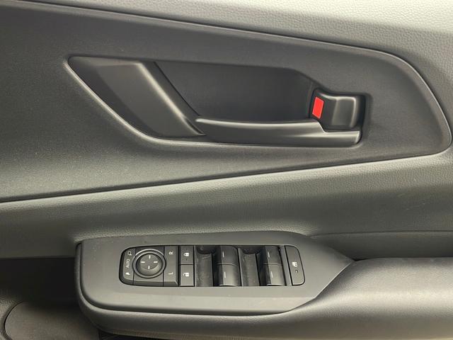 プリウス Ｕ　純正ディスプレイオーディオ　フルセグＴＶ　Ｔｏｙｏｔａ　Ｓａｆｅｔｙ　Ｓｅｎｓｅ　パノラミックビューモニター　ブラインドスポットモニター　ＬＥＤオートライト　ＡＣ１００Ｖ充電　ビルトインＥＴＣ２．０（64枚目）