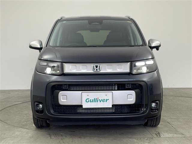フリード ｅ：ＨＥＶクロスター　純正ナビ　バックカメラ　Ｈｏｎｄａ　ＳＥＮＳＩＮＧ　ブラインドスポットモニター　両側パワースライドドア　電動パーキングブレーキ　ＢＲＳＫＥ　ＨＯＬＤ　ＬＥＤヘッドライト　純正アルミホイールタイヤ（4枚目）