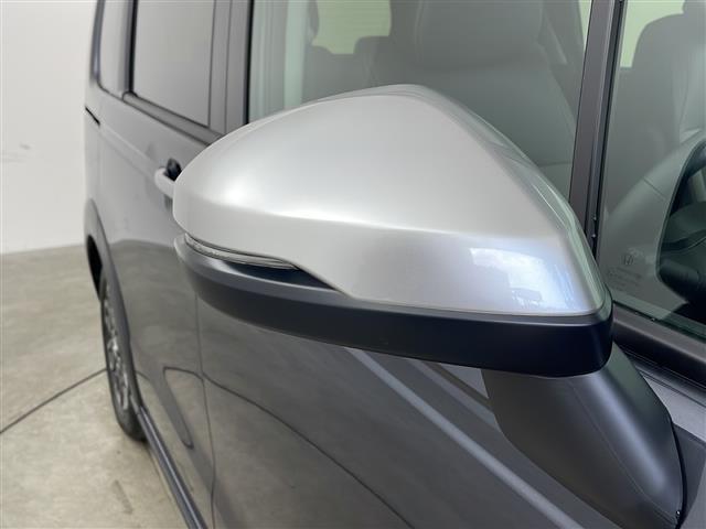 フリード ｅ：ＨＥＶクロスター　純正ナビ　バックカメラ　Ｈｏｎｄａ　ＳＥＮＳＩＮＧ　ブラインドスポットモニター　両側パワースライドドア　電動パーキングブレーキ　ＢＲＳＫＥ　ＨＯＬＤ　ＬＥＤヘッドライト　純正アルミホイールタイヤ（40枚目）