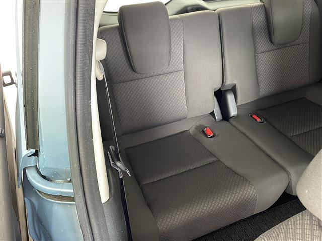 フリードハイブリッド ハイブリッド・Ｇホンダセンシング　純正ナビ　バックカメラ　ホンダセンシング　コーナーセンサー　両側パワースライドドア　ＬＥＤヘッドライト　ロールサンシェード　シートヒーター　純正前方ドライブレコーダー　ビルトインＥＴＣ　スペアキー（12枚目）