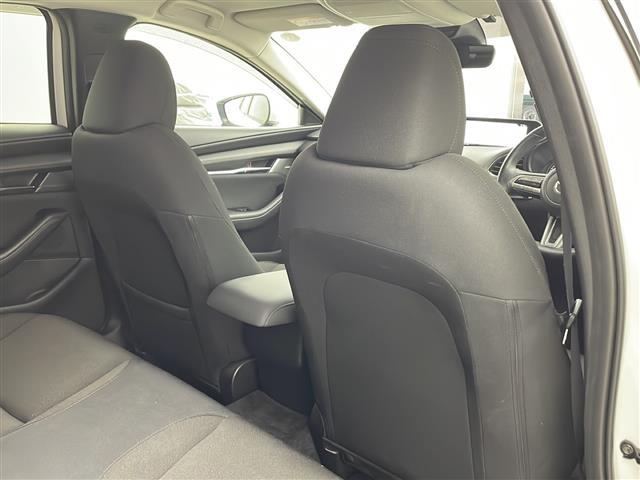 MAZDA3セダン XDプロアクティブ ツーリングセレクション 純正ナビ 全方位カメラ 衝突軽減ブレーキ レーダークルーズコントロール レーンキープアシスト パーキングセンサー パワーバックドア ヘッドアップディスプレイ ステアリングヒーター 純正ドラレコ ETC(10枚目)