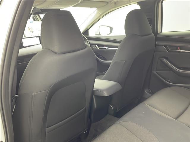 MAZDA3セダン XDプロアクティブ ツーリングセレクション 純正ナビ 全方位カメラ 衝突軽減ブレーキ レーダークルーズコントロール レーンキープアシスト パーキングセンサー パワーバックドア ヘッドアップディスプレイ ステアリングヒーター 純正ドラレコ ETC(14枚目)