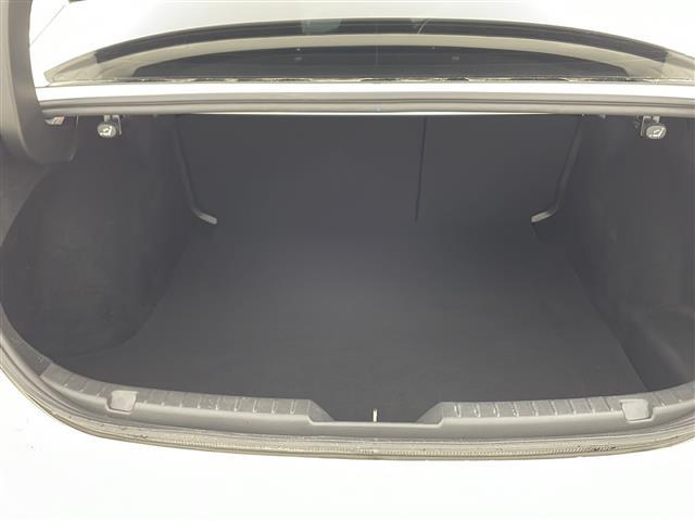 MAZDA3セダン XDプロアクティブ ツーリングセレクション 純正ナビ 全方位カメラ 衝突軽減ブレーキ レーダークルーズコントロール レーンキープアシスト パーキングセンサー パワーバックドア ヘッドアップディスプレイ ステアリングヒーター 純正ドラレコ ETC(16枚目)