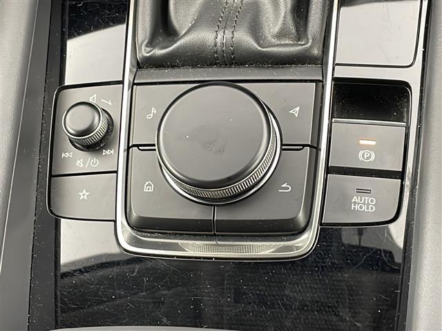 MAZDA3セダン XDプロアクティブ ツーリングセレクション 純正ナビ 全方位カメラ 衝突軽減ブレーキ レーダークルーズコントロール レーンキープアシスト パーキングセンサー パワーバックドア ヘッドアップディスプレイ ステアリングヒーター 純正ドラレコ ETC(30枚目)