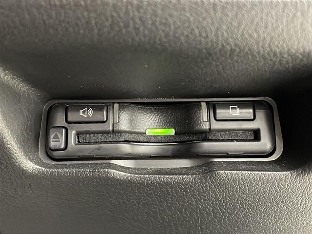 MAZDA3セダン XDプロアクティブ ツーリングセレクション 純正ナビ 全方位カメラ 衝突軽減ブレーキ レーダークルーズコントロール レーンキープアシスト パーキングセンサー パワーバックドア ヘッドアップディスプレイ ステアリングヒーター 純正ドラレコ ETC(34枚目)