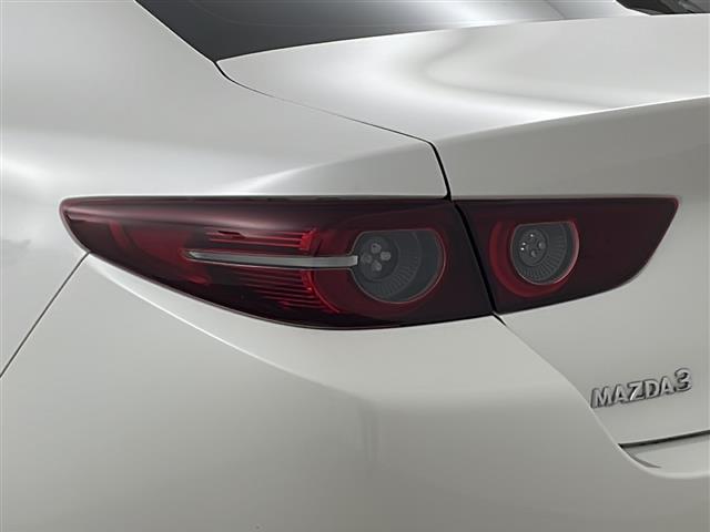 MAZDA3セダン XDプロアクティブ ツーリングセレクション 純正ナビ 全方位カメラ 衝突軽減ブレーキ レーダークルーズコントロール レーンキープアシスト パーキングセンサー パワーバックドア ヘッドアップディスプレイ ステアリングヒーター 純正ドラレコ ETC(38枚目)