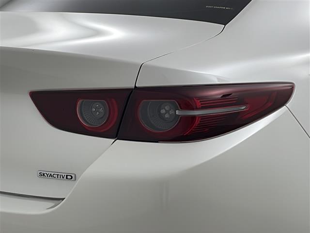 MAZDA3セダン XDプロアクティブ ツーリングセレクション 純正ナビ 全方位カメラ 衝突軽減ブレーキ レーダークルーズコントロール レーンキープアシスト パーキングセンサー パワーバックドア ヘッドアップディスプレイ ステアリングヒーター 純正ドラレコ ETC(39枚目)
