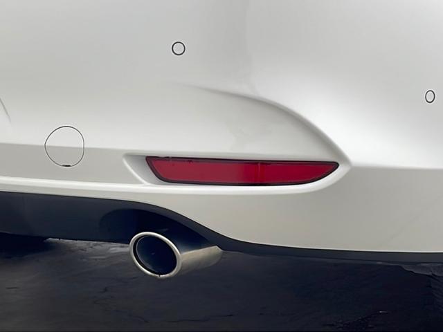 MAZDA3セダン XDプロアクティブ ツーリングセレクション 純正ナビ 全方位カメラ 衝突軽減ブレーキ レーダークルーズコントロール レーンキープアシスト パーキングセンサー パワーバックドア ヘッドアップディスプレイ ステアリングヒーター 純正ドラレコ ETC(48枚目)