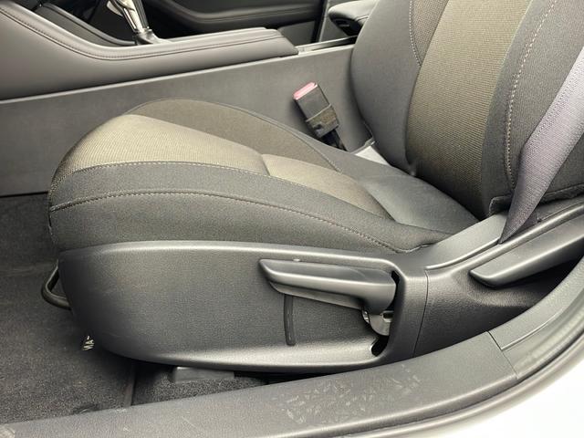 MAZDA3セダン XDプロアクティブ ツーリングセレクション 純正ナビ 全方位カメラ 衝突軽減ブレーキ レーダークルーズコントロール レーンキープアシスト パーキングセンサー パワーバックドア ヘッドアップディスプレイ ステアリングヒーター 純正ドラレコ ETC(60枚目)