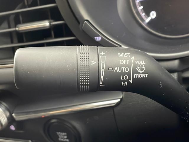 MAZDA3セダン XDプロアクティブ ツーリングセレクション 純正ナビ 全方位カメラ 衝突軽減ブレーキ レーダークルーズコントロール レーンキープアシスト パーキングセンサー パワーバックドア ヘッドアップディスプレイ ステアリングヒーター 純正ドラレコ ETC(62枚目)