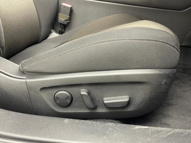 MAZDA3セダン XDプロアクティブ ツーリングセレクション 純正ナビ 全方位カメラ 衝突軽減ブレーキ レーダークルーズコントロール レーンキープアシスト パーキングセンサー パワーバックドア ヘッドアップディスプレイ ステアリングヒーター 純正ドラレコ ETC(68枚目)