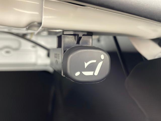 MAZDA3セダン XDプロアクティブ ツーリングセレクション 純正ナビ 全方位カメラ 衝突軽減ブレーキ レーダークルーズコントロール レーンキープアシスト パーキングセンサー パワーバックドア ヘッドアップディスプレイ ステアリングヒーター 純正ドラレコ ETC(70枚目)