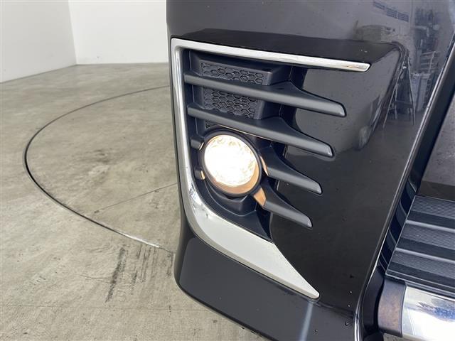 ヴォクシー ＺＳ　ナビ　ＴＶ　バックカメラ　ビルトインＥＴＣ　左側パワースライドドア　ＬＥＤヘッドライト　オートライト　フォグランプ　プッシュスタート　スマートキー　純正１６インチアルミホイール　革巻きステアリング（38枚目）