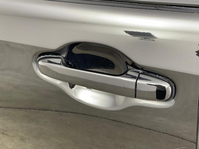 ヴォクシー ＺＳ　ナビ　ＴＶ　バックカメラ　ビルトインＥＴＣ　左側パワースライドドア　ＬＥＤヘッドライト　オートライト　フォグランプ　プッシュスタート　スマートキー　純正１６インチアルミホイール　革巻きステアリング（49枚目）