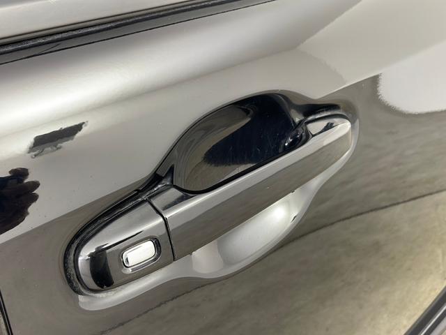 ヴォクシー ＺＳ　ナビ　ＴＶ　バックカメラ　ビルトインＥＴＣ　左側パワースライドドア　ＬＥＤヘッドライト　オートライト　フォグランプ　プッシュスタート　スマートキー　純正１６インチアルミホイール　革巻きステアリング（50枚目）