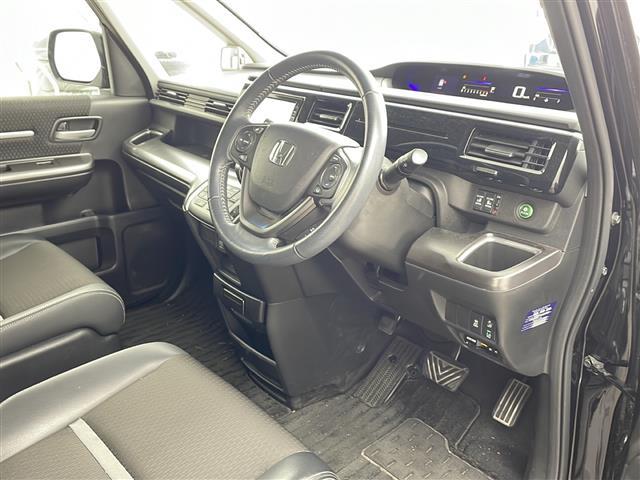 ステップワゴンスパーダ スパーダ・クールスピリット　ホンダセンシング　・ワンオーナー・Ｈｏｎｄａ　ＳＥＮＳＩＮＧ・純正７インチメモリナビ＆フルセグ＆ＢＴ＆ＵＳＢ＆ＤＶＤ＆ＵＳＢ・バックカメラ・両側パワースライドドア・パドルシフト・前席シートヒーター・ステアリングスイッチ（8枚目）