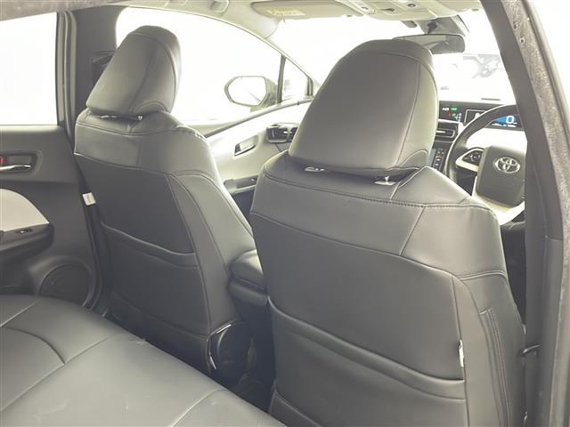 プリウス Ｓ　社外ナビ・フルセグ・トヨタセーフティセンス・レーダークルーズコントロール・プリクラッシュセーフティ・ＬＥＤオートライト・社外エアロ・バックカメラ・ＥＴＣ２．０・スペアキー・社外１８インチアルミ（13枚目）