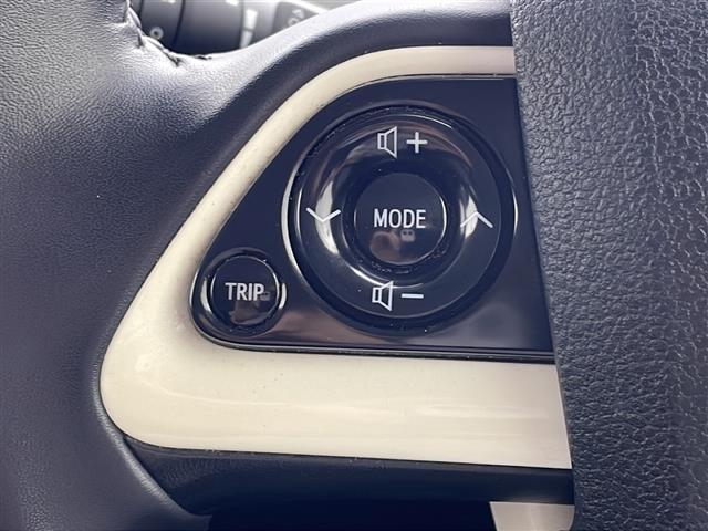 プリウス Ｓ　社外ナビ・フルセグ・トヨタセーフティセンス・レーダークルーズコントロール・プリクラッシュセーフティ・ＬＥＤオートライト・社外エアロ・バックカメラ・ＥＴＣ２．０・スペアキー・社外１８インチアルミ（22枚目）