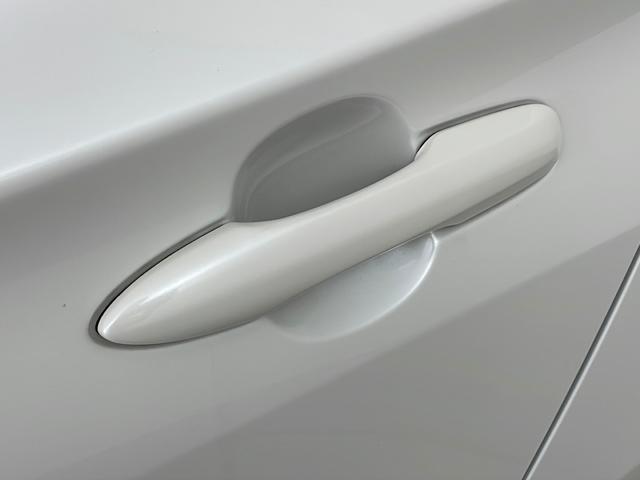 プリウス Ｓ　社外ナビ・フルセグ・トヨタセーフティセンス・レーダークルーズコントロール・プリクラッシュセーフティ・ＬＥＤオートライト・社外エアロ・バックカメラ・ＥＴＣ２．０・スペアキー・社外１８インチアルミ（49枚目）