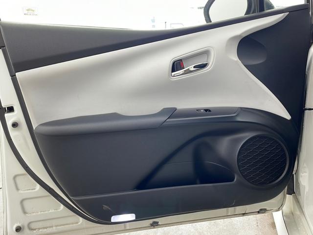 プリウス Ｓ　社外ナビ・フルセグ・トヨタセーフティセンス・レーダークルーズコントロール・プリクラッシュセーフティ・ＬＥＤオートライト・社外エアロ・バックカメラ・ＥＴＣ２．０・スペアキー・社外１８インチアルミ（61枚目）